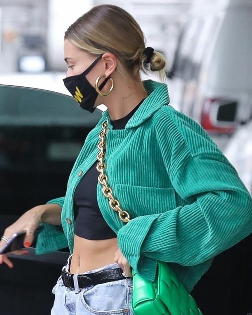 マスクとのバランスも参考になる♡ ヘイリー・ビーバーのシュシュヘアアレンジ
シュシュを使ったヘアアレンジがお得意のヘイリー・ビーバージャスティン・ビーバー マスクとのバランスも参考になる♡ ヘイリー・ビーバーのシュシュヘアアレンジ
シュシュを使ったヘアアレンジがお得意のヘイリー・ビーバージャスティン・ビーバー