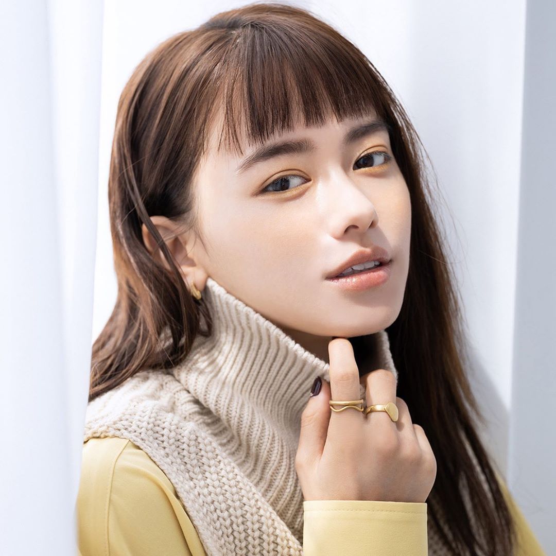 【本日公開】『女優・山本舞香さんが心ときめいた！ ニューノーマルな秋メイクを実践 vol.3』 ★ バリエ豊富に出揃った秋コスメの中から、女優