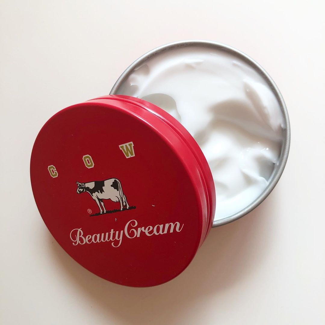 赤箱でおなじみの牛乳石鹸から、こんなに可愛いスキンケアクリームが カウブランド 赤箱 ビューティクリーム 80g ¥700 ※全国のロフト、東急ハ MAGMOE