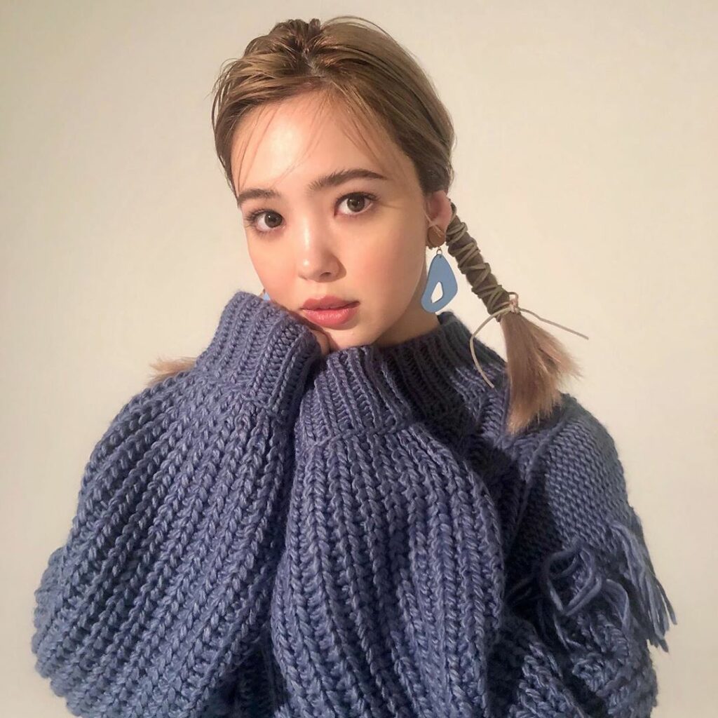 .
そろそろニットの季節がやってきそう
ViVi11月号「ニコルの全部トレンドで
メジャーコーデ8変化」企画から
ニコルのオフショットをお届け
素材違 .
そろそろニットの季節がやってきそう
ViVi11月号「ニコルの全部トレンドで
メジャーコーデ8変化」企画から
ニコルのオフショットをお届け
素材違