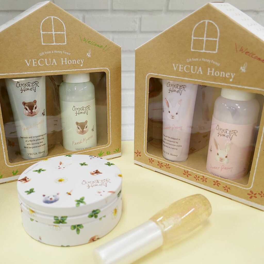 ベキュアハニーのクリスマスコフレ情報が届きました!
2020年は、昨年冬に限定品として人気を集めた“ハニースノー”シリーズの再登場や、ベキュアハニーらしいキュ ベキュアハニーのクリスマスコフレ情報が届きました!
2020年は、昨年冬に限定品として人気を集めた“ハニースノー”シリーズの再登場や、ベキュアハニーらしいキュ