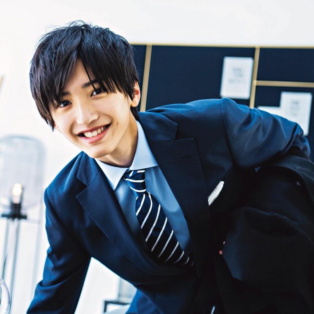 スーツ男子 Magmoe スーツ男子 Magmoe