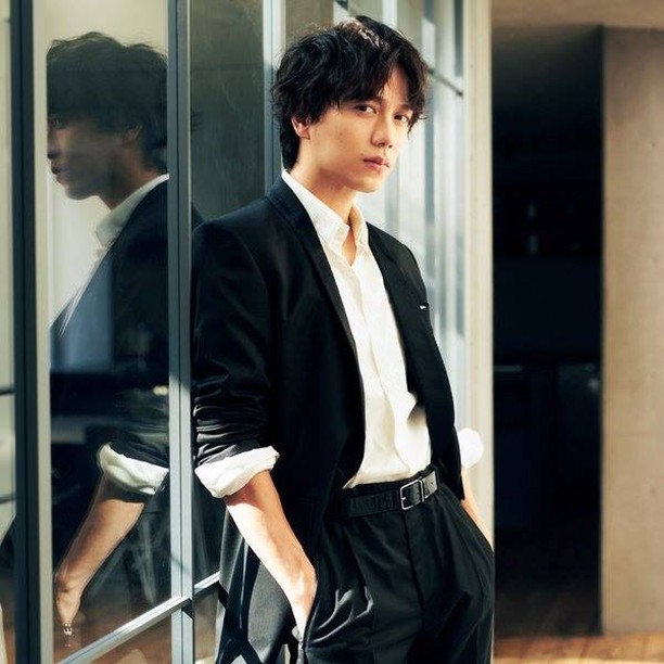 ＼山崎育三郎さんがフレグランスをセレクト！／
【女性に贈りたい＆自分へのご褒美の香りは？】
・
ミュージカル、ライブ、ドラマ、ナレーション…様々なジャンルで輝き