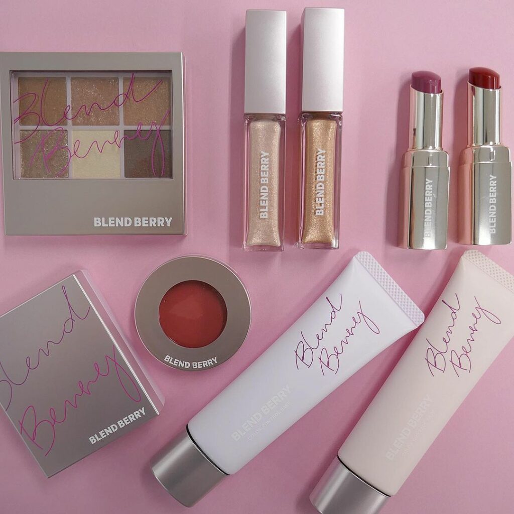 なりたいキレイを叶える新メイクアップブランド「BLEND BERRY（ブレンドベリー）」が誕生！

ベリーの鮮やかなカラーと繊細なテクスチャーか