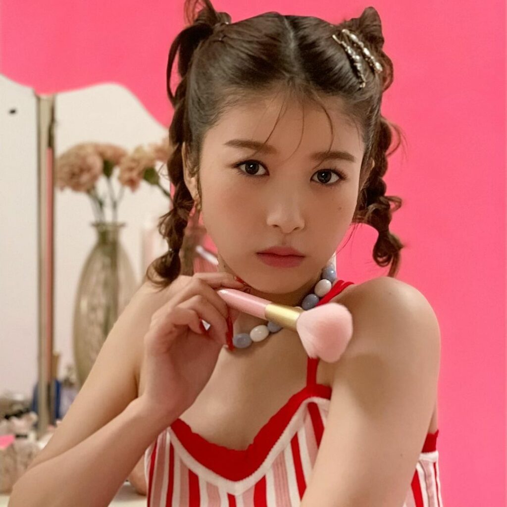 ふみちゃんの連載からBABY可愛いふみふみのオフショットを髪型もメイクも衣装も今回コラボさせていただいた @3kakulemon さんのイメージに近づくように頑