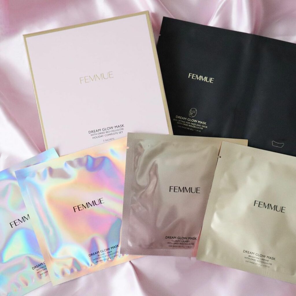 \#ファミュ のナチュラルシートマスク5種がホリデーコンプリートセットになって登場/
肌に吸い付くように密着して、もちっとなめらかなクリア肌に導くファミュ \#ファミュ のナチュラルシートマスク5種がホリデーコンプリートセットになって登場/
肌に吸い付くように密着して、もちっとなめらかなクリア肌に導くファミュ