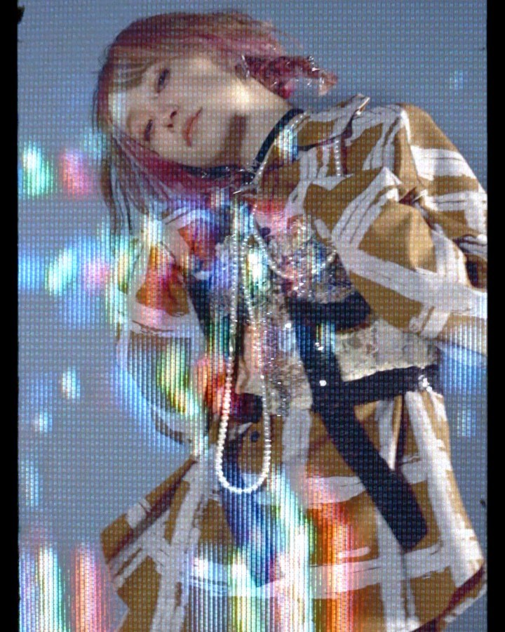 Nylon2月号発売中 ピンクに染まった Lisa 表紙はもうチェック済み 今回は Lisaの両面ポスター付き 30ページのファッションストーリー 2 Magmoe