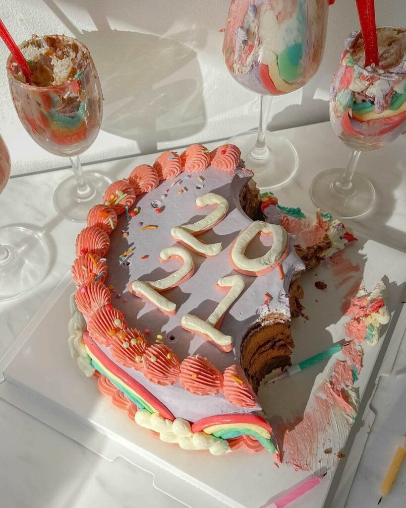 2021﻿
﻿
今年も素敵な一年になりますように﻿
みんなの今年の目標も教えてね！﻿
﻿
#2021 #newyear #happynewyear #happy