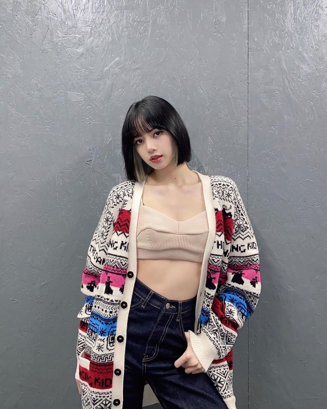 今すぐ真似したい Blackpinkリサの冬コーデ 世界中のガールが憧れるファッションアイコン Blackpinkリサの秋冬コーデに注目空港 ファッションか Magmoe 今すぐ真似したい Blackpinkリサの冬コーデ 世界中のガールが憧れるファッションアイコン Blackpinkリサの秋冬コーデに注目空港 ファッションか Magmoe