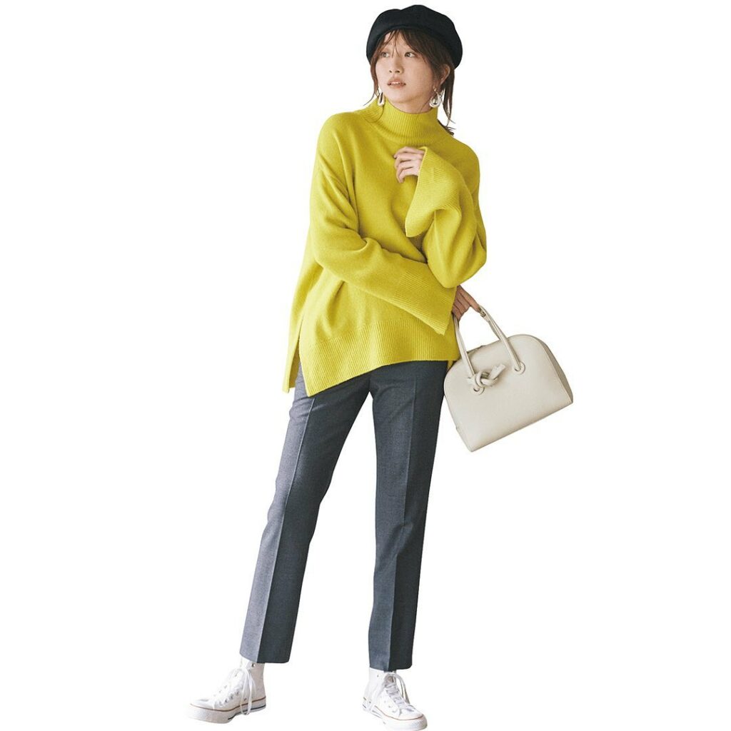 1月13日(水)、⁠⠀
暗い色ばかりになりがちな冬コーデこそ、⁠⠀
華やかな「カラーニット」で気分を上げて。⁠⠀
⁠⠀
顔色をパッと明るく見せてくれるイエローは