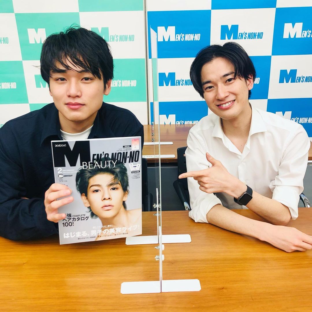 Beautyインスタライブのご視聴ありがとうございました 出演は 宮永えいとさん 美容師 Youtuber と中川大輔でした 宮永えいと 中川 Magmoe Beautyインスタライブのご視聴ありがとうございました 出演は 宮永えいとさん 美容師 Youtuber と中川大輔でした 宮永えいと 中川 Magmoe