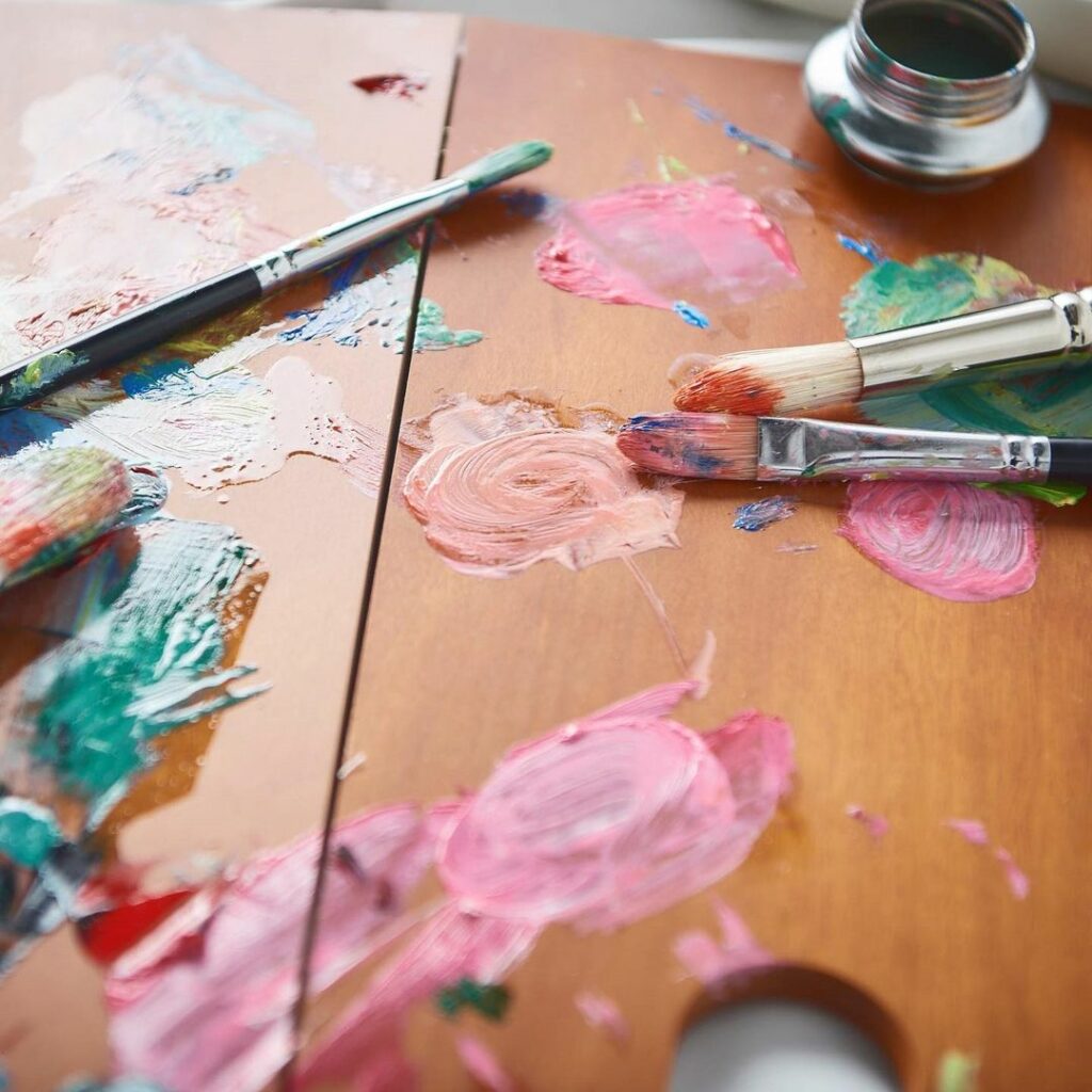 次号の #NEWSな美意識 は #加藤シゲアキ 「油絵」。﻿
ご自宅に絵を飾りたいスペースがあり、前々から興味があった油絵に初挑戦した加藤さん。真っ白