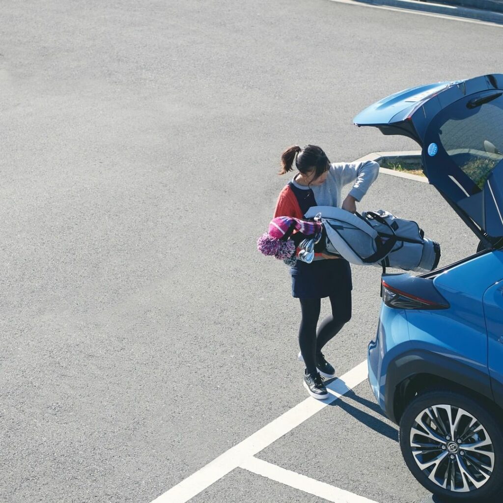 チームOggi withヤリクロ

最高に天気のいい朝、急に思い立って近所のゴルフ仲間と誘い合い、愛車を駆ってゴルフ場へ行くことも。思い立ったらパッと行動できる