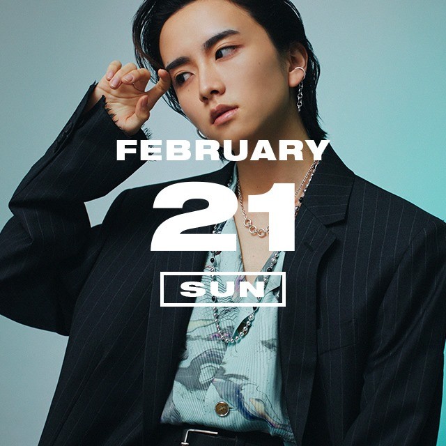 2月21日は『漱石の日』。#板垣李光人 が文豪・夏目漱石になりきって、あの有名な肖像をオマージュ。

NYLON.JPでは「365日、毎日がアニバーサリー