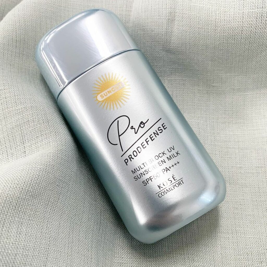 世界初汗とニオイもおさえてくれる日焼け止め「サンカット プロディフェンス マルチブロックUV ミルク」が誕生紫外線だけじゃなく、顔汗やニオイ対策をしたい人にもお 世界初汗とニオイもおさえてくれる日焼け止め「サンカット プロディフェンス マルチブロックUV ミルク」が誕生紫外線だけじゃなく、顔汗やニオイ対策をしたい人にもお