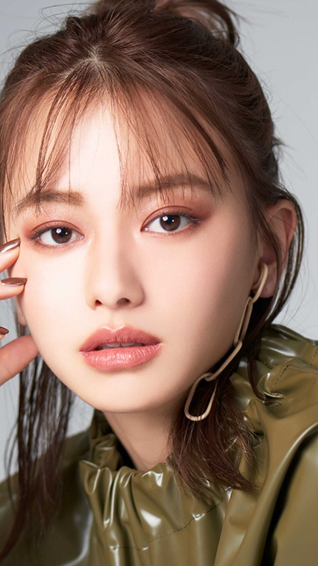 本日公開 人気ブランドの新色を塗り比べ 女優 山本舞香 Kubokiがつくる新しい春顔 Vol 5 マスクを外しても キレイな唇でいたい そんな想 Magmoe 本日公開 人気ブランドの新色を塗り比べ 女優 山本舞香 Kubokiがつくる新しい春顔 Vol 5 マスクを外しても キレイな唇でいたい そんな想 Magmoe