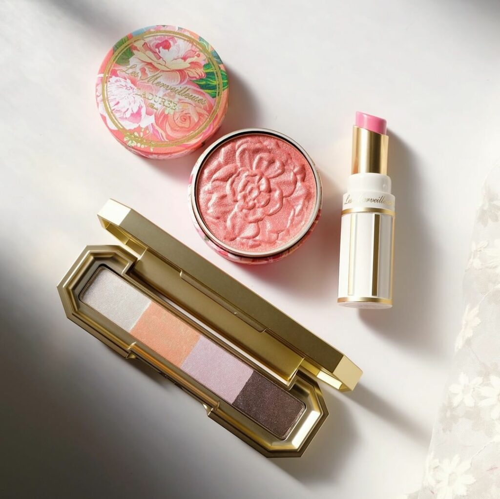 #レメルヴェイユーズラデュレ 【2021 SUMMER COLLECTION】ピオニーのようなパウダーチークや、アイカラーの新色登場
ㅤㅤㅤㅤㅤㅤㅤㅤㅤㅤㅤㅤㅤ