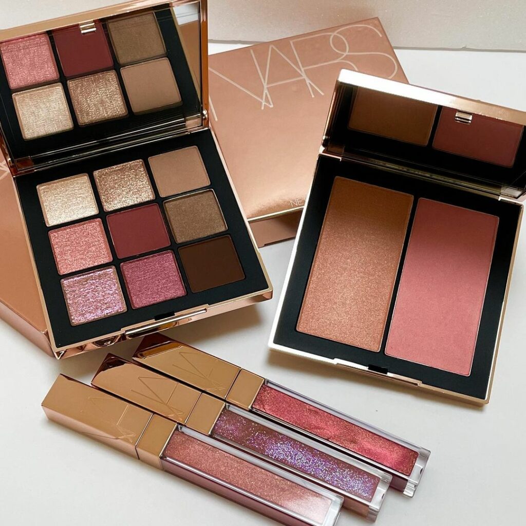 #NARS から、注目の #新作コレクション が登場5/28発売。【スウォッチ付きでお届け】

今回登場するNARSの「THE UNIHIBITED COLLE