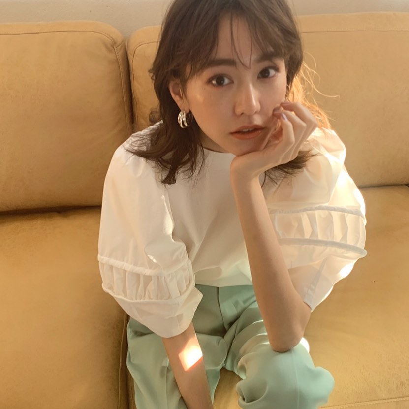 Baila最新号 もうお手にとっていただけましたか この春は昨年より すこしでも前向きに毎日を過ごせますように そんな気持ちでお届けしているトレンド企画の撮 Magmoe