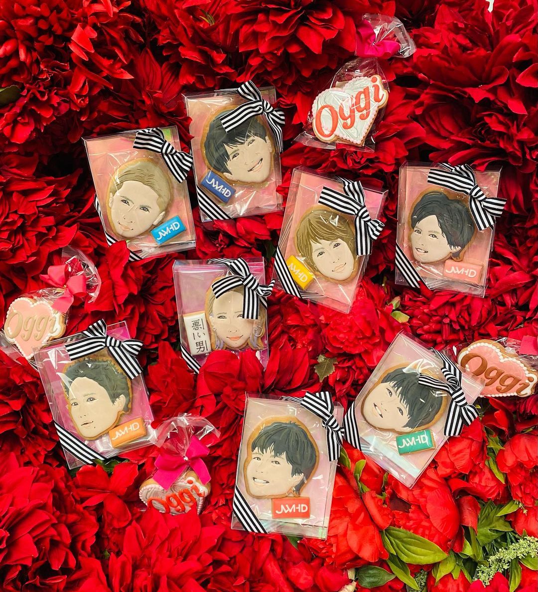 本日発売のoggi5月号から ジャニーズwestさんのデビュー7周年企画がスタート 5月号では 写真家 蜷川実花さんの大人気連載 悪い男 に7人が登場してい Magmoe