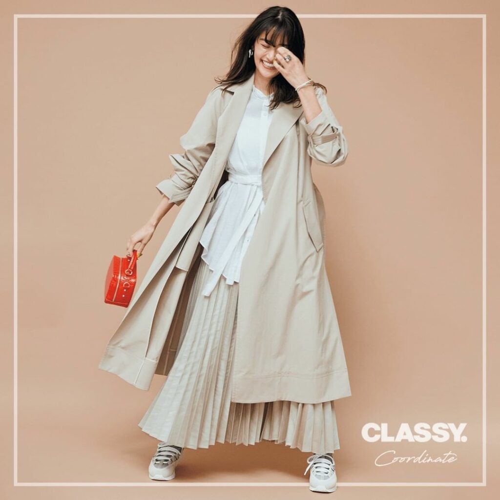#CLASSYコーデ図鑑
【春の定番！「トレンチコート」コーデ】

春の大本命アウター『トレンチコート』を使ったコーデ、
2021年仕様にアップデートできていま
