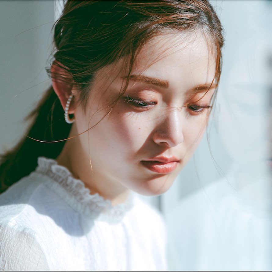 Cancam5月号は 乃木坂46の生田絵梨花さんと松村沙友理さんが登場 春リップでメイクアップしたふたりのかわいい唇に注目してくださいっ そしてなかよしっぷり Magmoe