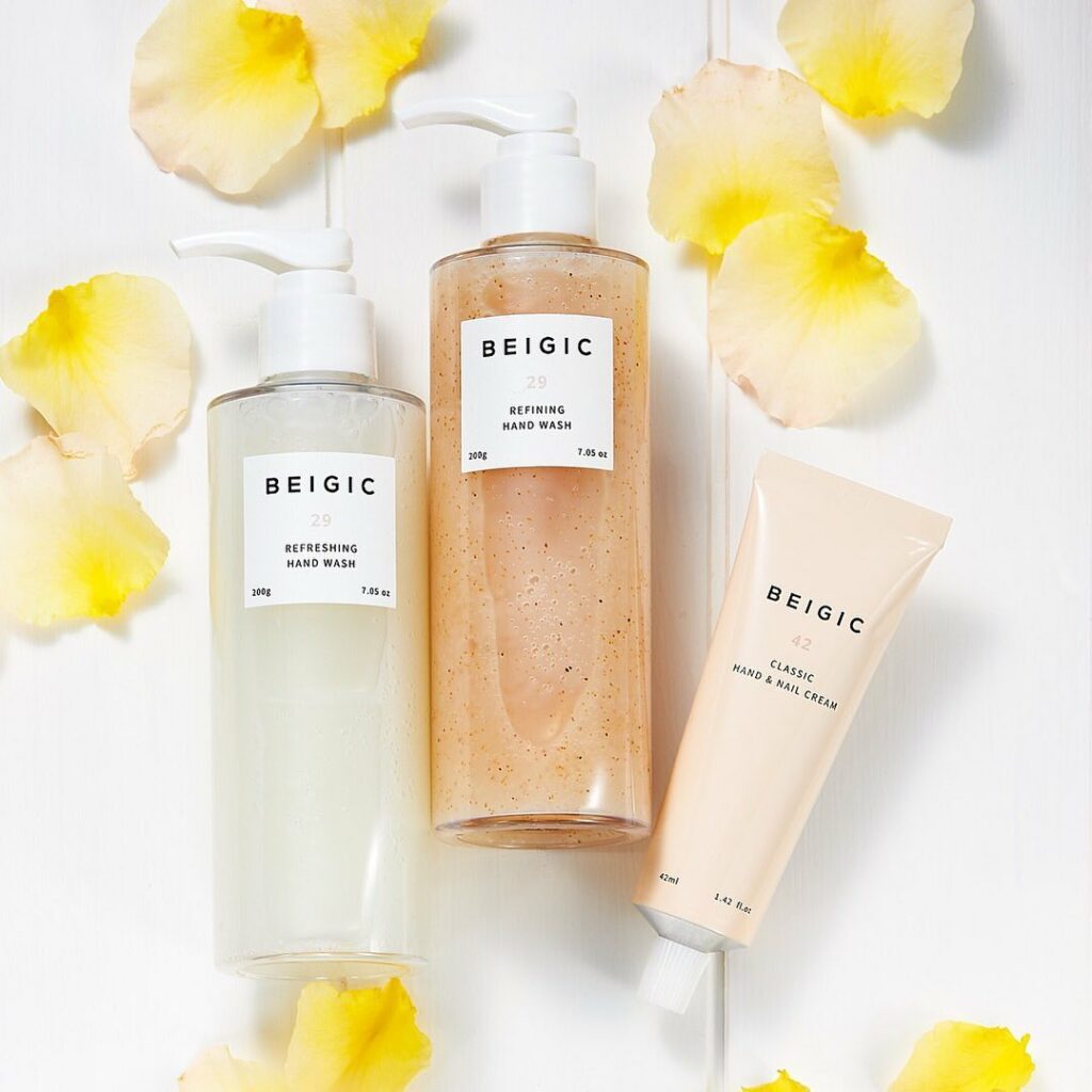 毎日のハンドケアを心地よく

韓国発ヴィーガンスキンケアブランド【BEIGIC】からハンドケアアイテムが新登場。毎日の習慣を"幸せな気分を味わえる