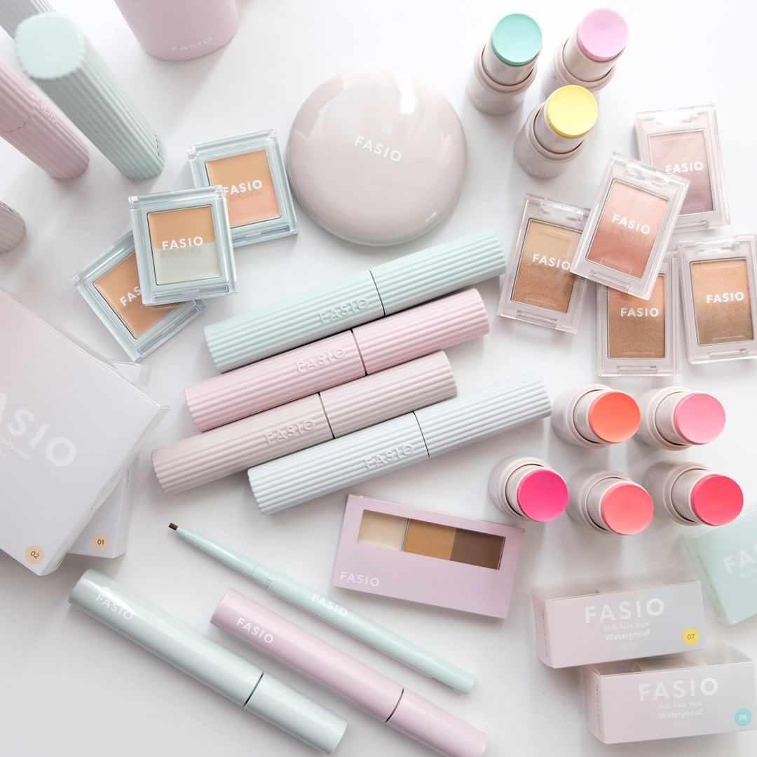 あの #FASIO（#ファシオ）がリニューアルこだわりの“落ちにくさ”と、新しくなったパッケージ、負担感のない軽いつけ心地など、注目ポイントが ...