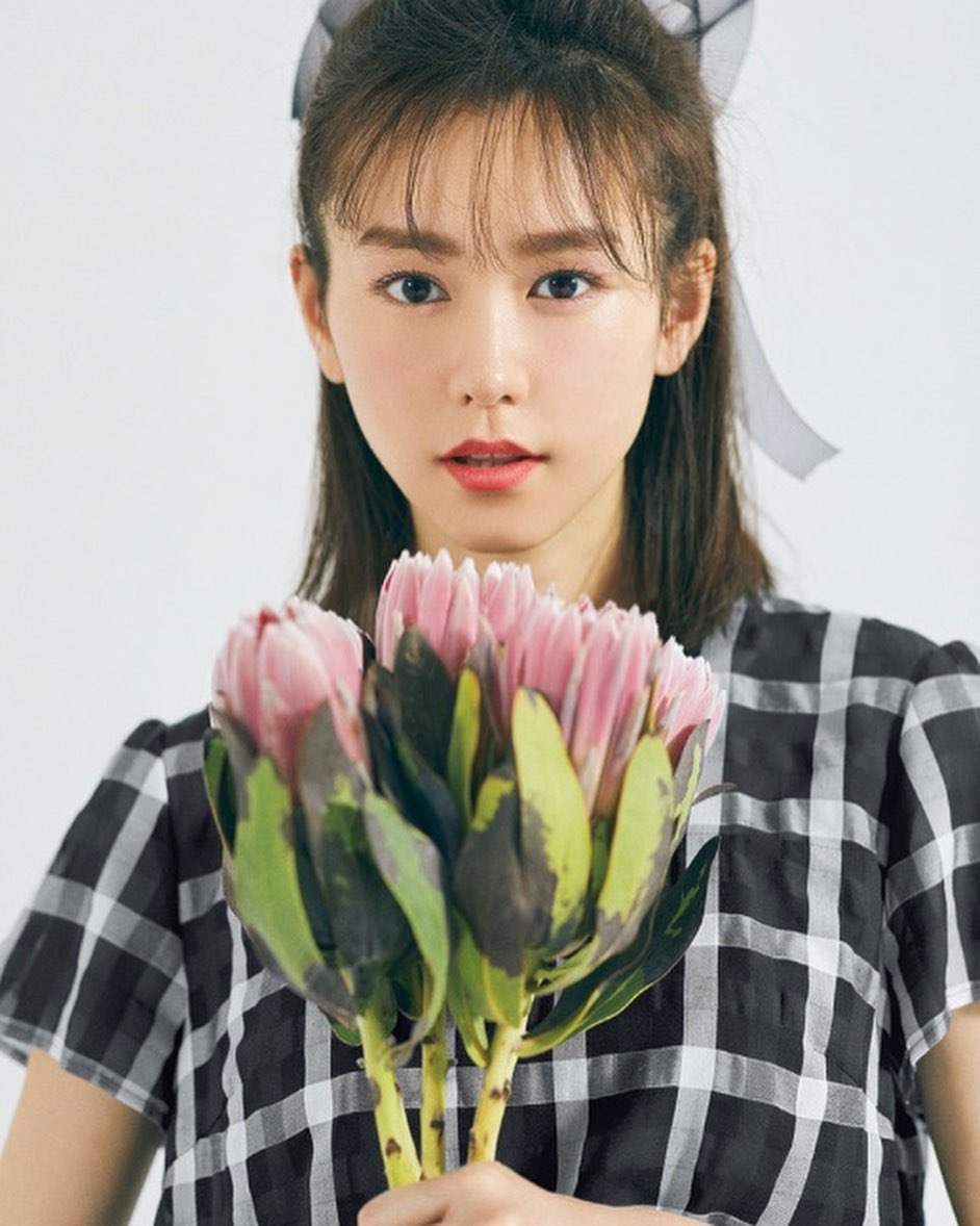 初の付録も大好評ブルーレーベル クレストブリッジの特集には桐谷美玲さんが登場 初夏のフェミニンカジュアルスタイルを紹介しています さらに 誌面には読者限定の原 Magmoe 初の付録も大好評ブルーレーベル クレストブリッジの特集には桐谷美玲さんが登場 初夏のフェミニンカジュアルスタイルを紹介しています さらに 誌面には読者限定の原 Magmoe