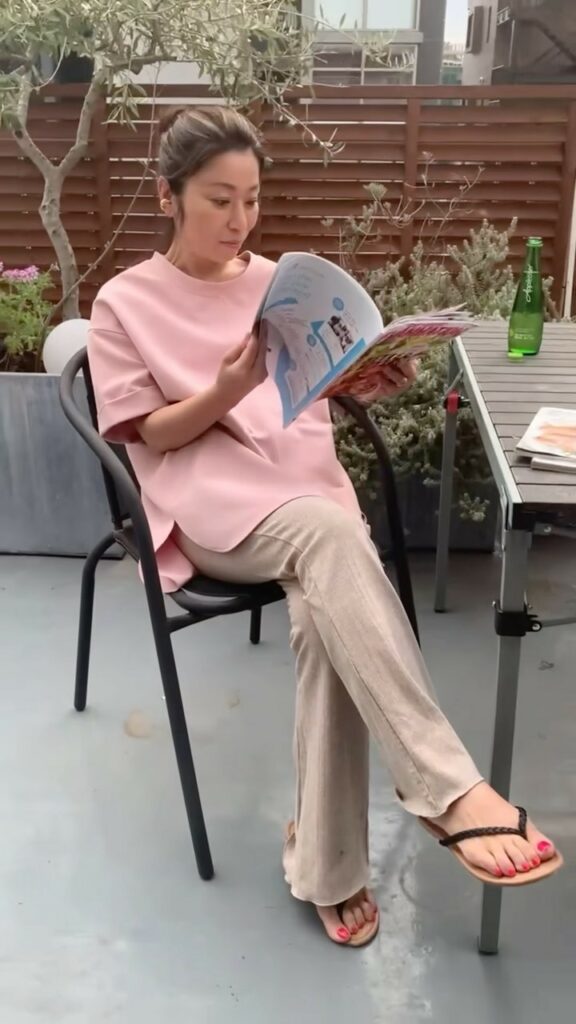 .
本日25日注文受付最終日の
シートロCLUB「夏トップス」
チャレンジバトル

チュニックTシャツを
身長152cmのSTORYライター鍋嶋さんが
@mad