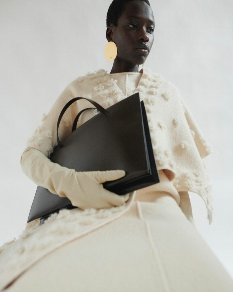 インタビュー:「ジル サンダー」の2人が新作に込めた思い 「前向きな変化を起こせるような強い気持ちになってほしい」
「ジル サンダー(JIL SANDER)」 インタビュー:「ジル サンダー」の2人が新作に込めた思い 「前向きな変化を起こせるような強い気持ちになってほしい」
「ジル サンダー(JIL SANDER)」