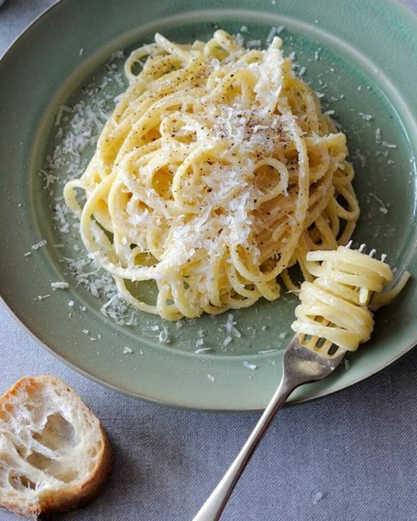 【#パスタレシピ 】レモンの産地、イタリア・アマルフィで生まれたレモンパスタ材料は塩レモンと生クリーム、バターのみと手軽ながら、酸味と塩味が好バランスで、こなれ 【#パスタレシピ 】レモンの産地、イタリア・アマルフィで生まれたレモンパスタ材料は塩レモンと生クリーム、バターのみと手軽ながら、酸味と塩味が好バランスで、こなれ