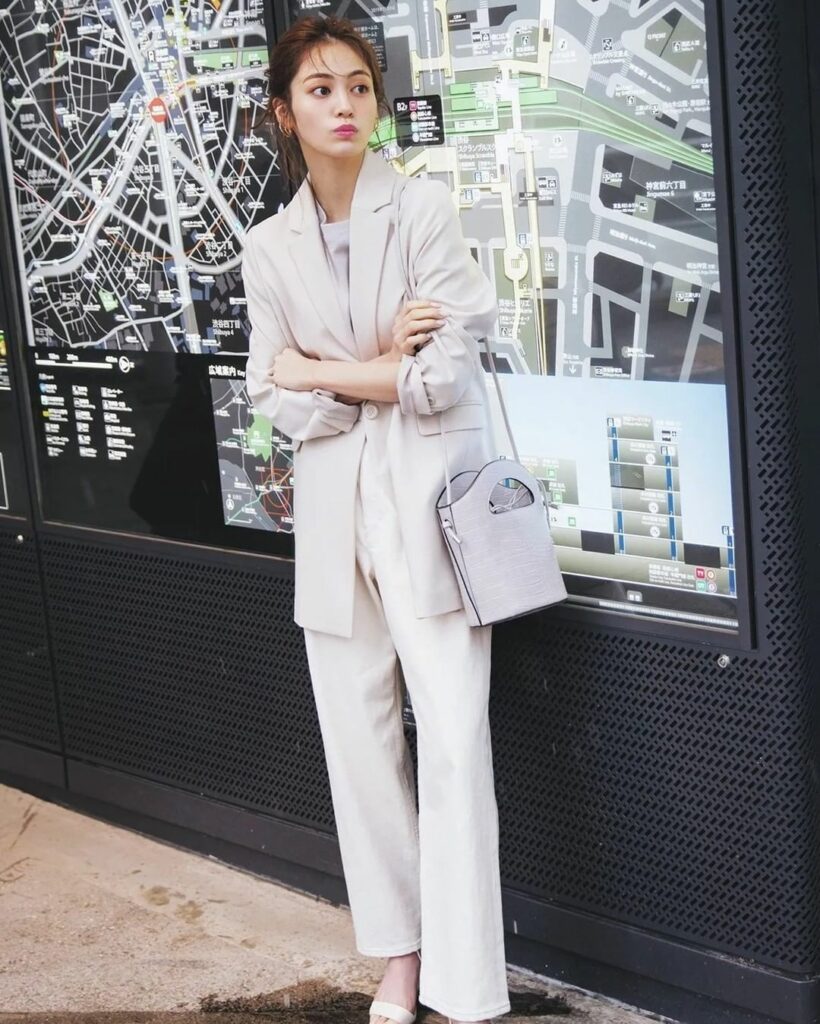 5月6日、今日の東京は曇り時々晴れ。最高気温25度、最低気温15度の予報です（気象庁調べ・17時発表）。

連休明けという人も多く、気持ちの切り替えもしたい今日