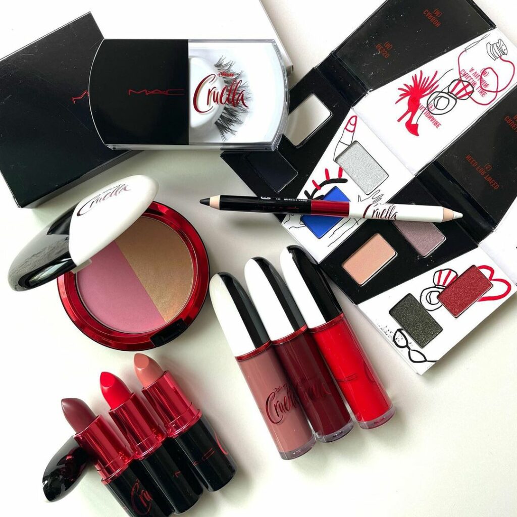 M・A・C×伝説の悪女「クルエラ」のコラボ
THE DISNEY CRUELLA COLLECTION BY M・A・C
©︎2021 Disney
エマ・ M・A・C×伝説の悪女「クルエラ」のコラボ
THE DISNEY CRUELLA COLLECTION BY M・A・C
©︎2021 Disney
エマ・