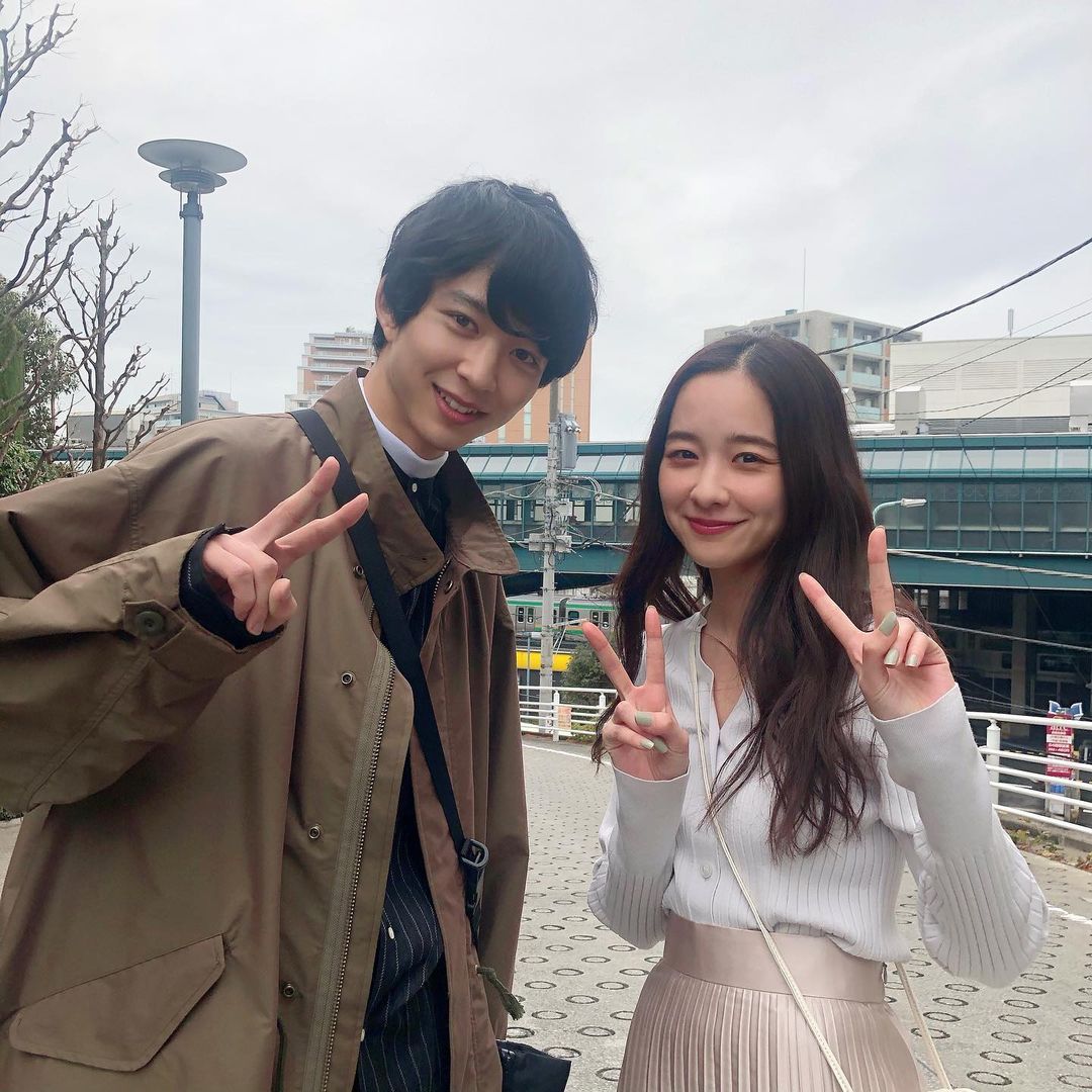 ノンノ6月号 堀田真由の新米編集者着回し より真由と鈴木仁くんのオフショットです美男美女がすぎる 見つめ合うシーンでは 思わず吹き出す2人でした笑 どの Magmoe ノンノ6月号 堀田真由の新米編集者着回し より真由と鈴木仁くんのオフショットです美男美女がすぎる 見つめ合うシーンでは 思わず吹き出す2人でした笑 どの Magmoe