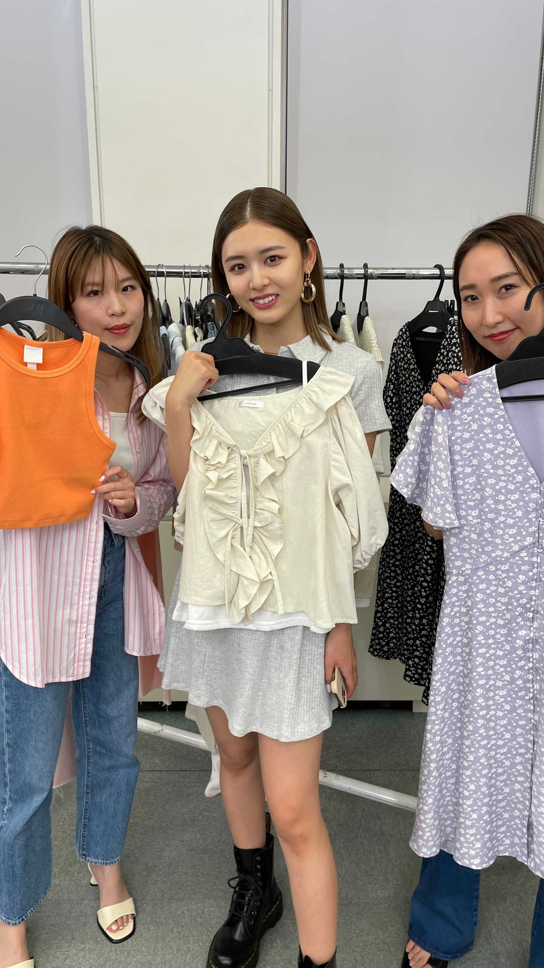出演者 Viviモデル 古畑星夏 スタイリスト 内田理菜 中村璃乃 2pink H M Zaraなどの狙い目コスパアイテムを紹介 星夏着用 グレーの Magmoe