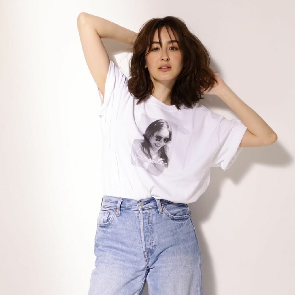 撮影裏話

オーちゃんの私服が可愛すぎる件
「アレッ、着替えた？」とスタッフに言われたほど、
撮影の衣装と本人に私服が似ていた日

TシャツはCLASSY.でも