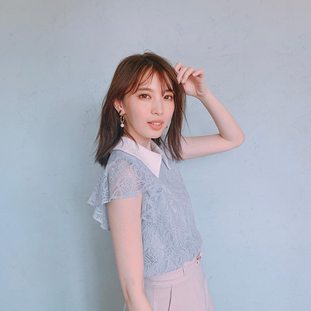 美人百花6月号では 宮田聡子ちゃんが初登場 Jillbyjillstuartの 初夏の服はときめきとともに を早速チェックしてみてくださいね 可愛い可愛いオフシ Magmoe
