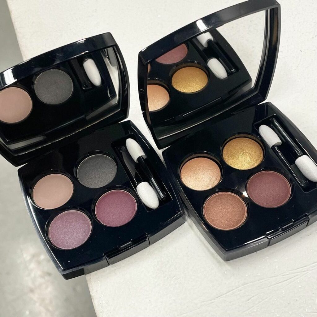 #CHANEL #レキャトルオンブル エレガントで華やかな新色が新登場 7/16数量限定発売。【スウォッチ付きでお届け】

鮮やかに輝き、美しい発色で大人気のレ