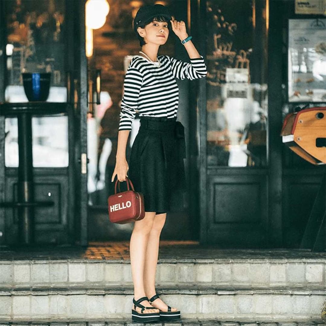Classyコーデ図鑑 アラサーでもイタくない ショーパンコーデ 夏が近づき コーデに取り入れたいのが ショーパン とはいえ アイテム選びや着こな Magmoe Classyコーデ図鑑 アラサーでもイタくない ショーパンコーデ 夏が近づき コーデに取り入れたいのが ショーパン とはいえ アイテム選びや着こな Magmoe