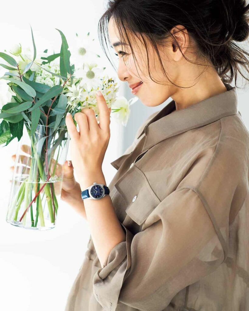 仕事、母、一人の女性として……。
現代の女性ってさまざまな顔がありますよね。そんなあらゆるシーンのスイッチを後押ししてくれる相棒が「TISSOT（ティソ）」のイ