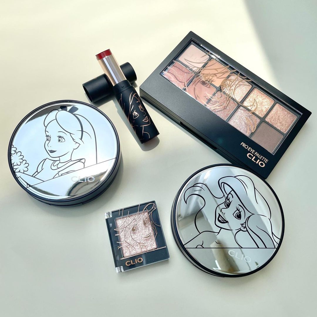 Clio と ディズニーストア が初の共同企画 アリエルとアリスをモチーフにしたコスメが登場 6 22より全国のディズニーストアにて発売 スウォッチ付きで Magmoe