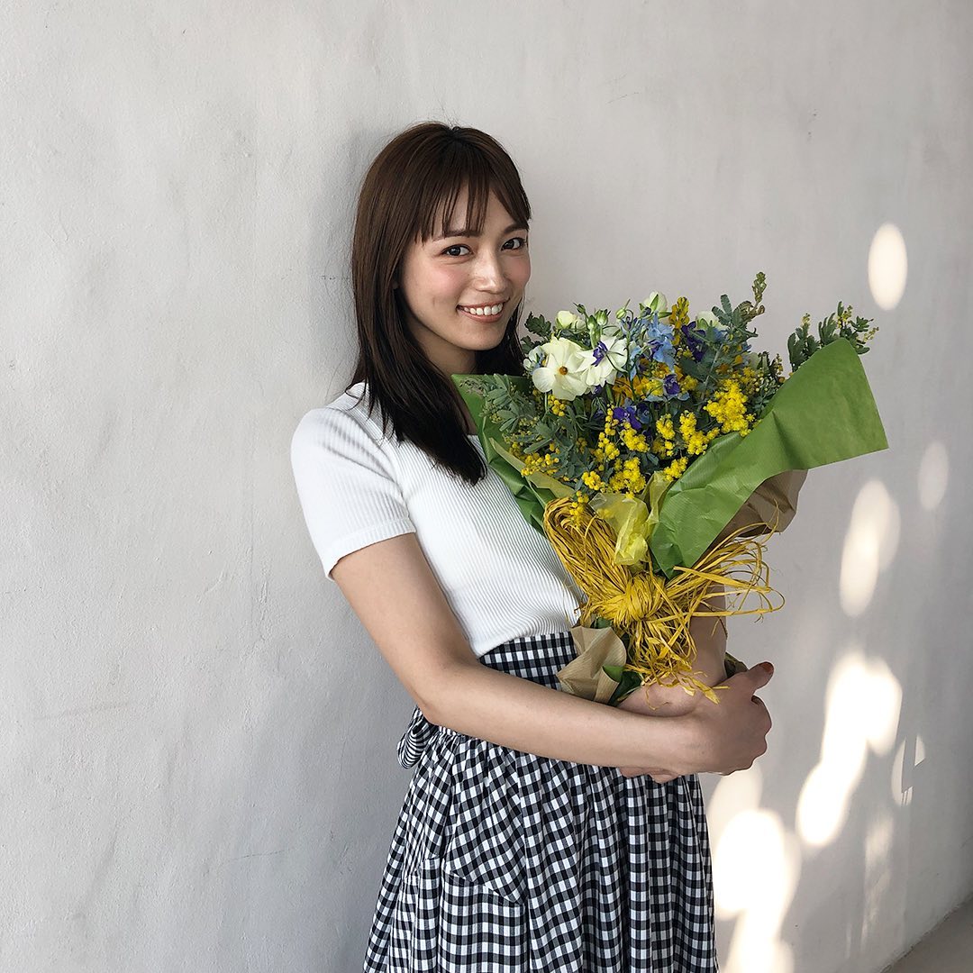 More7月号オフショット 発売中のmore7月号 川口春奈さんの表紙が おしゃれ 可愛い きれい と大好評 ちなみに表紙の写真は2タイプあり Magmoe More7月号オフショット 発売中のmore7月号 川口春奈さんの表紙が おしゃれ 可愛い きれい と大好評 ちなみに表紙の写真は2タイプあり Magmoe