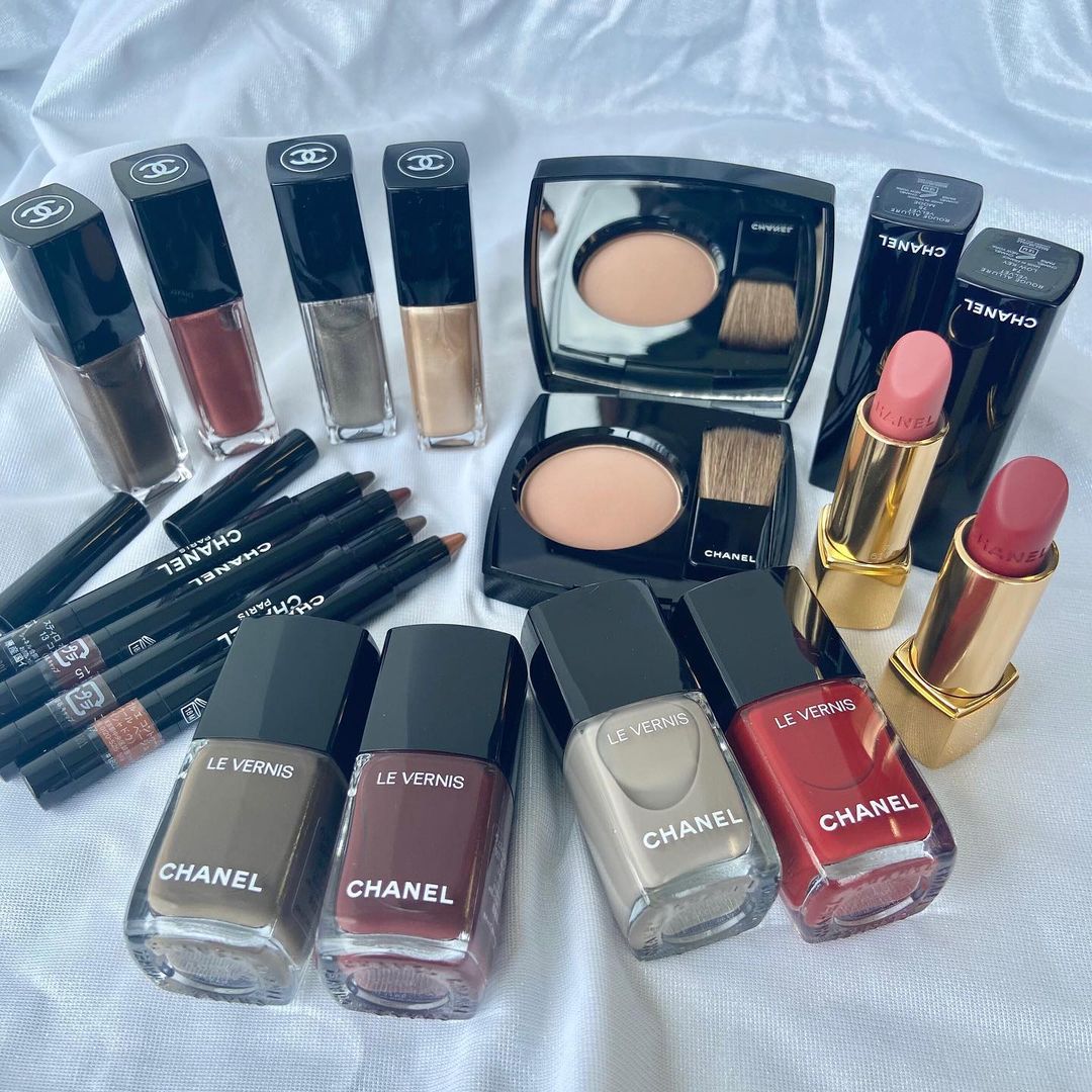 CHANEL から #秋冬コレクション が登場8/6数量限定発売。【スウォッチ 