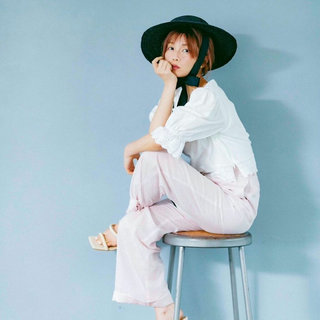 a宇野実彩子 Magmoe