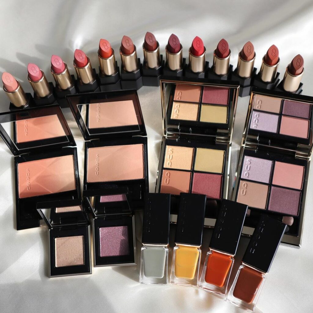 【SUQQU】2021 AW COLOR COLLECTIONを“全色スウォッチ”でお届け
⁡
8月6日に発売される、SUQQUの2021秋新色アイテム。
先日