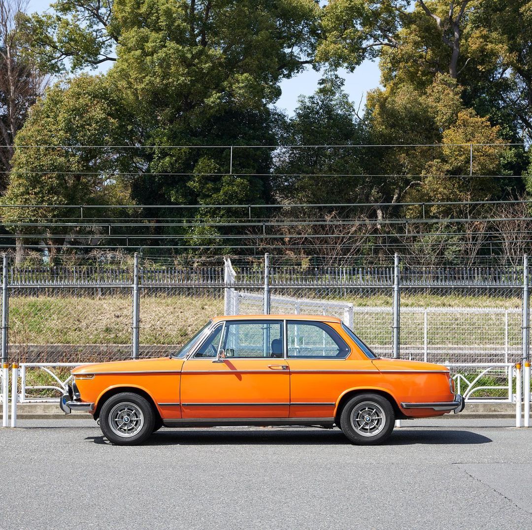 Chill Cars 時代を越えて愛される デザインの良いクルマ 最新号では 高級車メーカー Bmw の今日に至るイメージを決定づけた スポーティ Magmoe