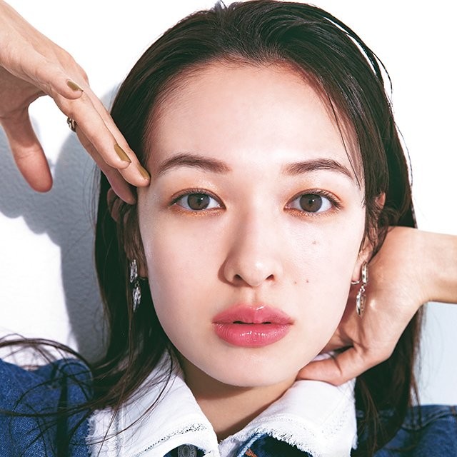 森絵梨佳 河嶋希 大人の夏リップは 黄みピンク が正解 この時期にピンクってちょっと季節外れ 甘すぎる と思っていませんか 夏には夏の 大人には大 Magmoe 森絵梨佳 河嶋希 大人の夏リップは 黄みピンク が正解 この時期にピンクってちょっと季節外れ 甘すぎる と思っていませんか 夏には夏の 大人には大 Magmoe