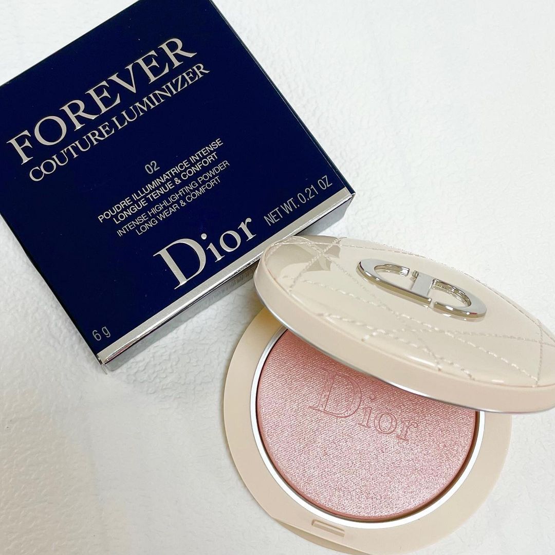 Dior 】繊細なツヤで肌に華を添えるフェイスパウダーが登場9/17発売 