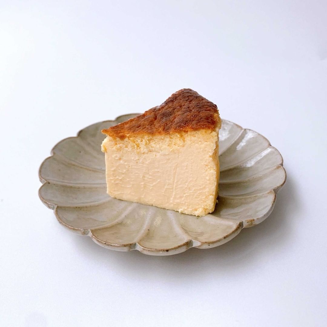 クリームチーズ 生クリーム 卵 砂糖のみで作られている ゴロシタのno 1 Cheese Cake 今なら期間限定で 瀬戸内レモンフレーバーが登場中です なめら Magmoe